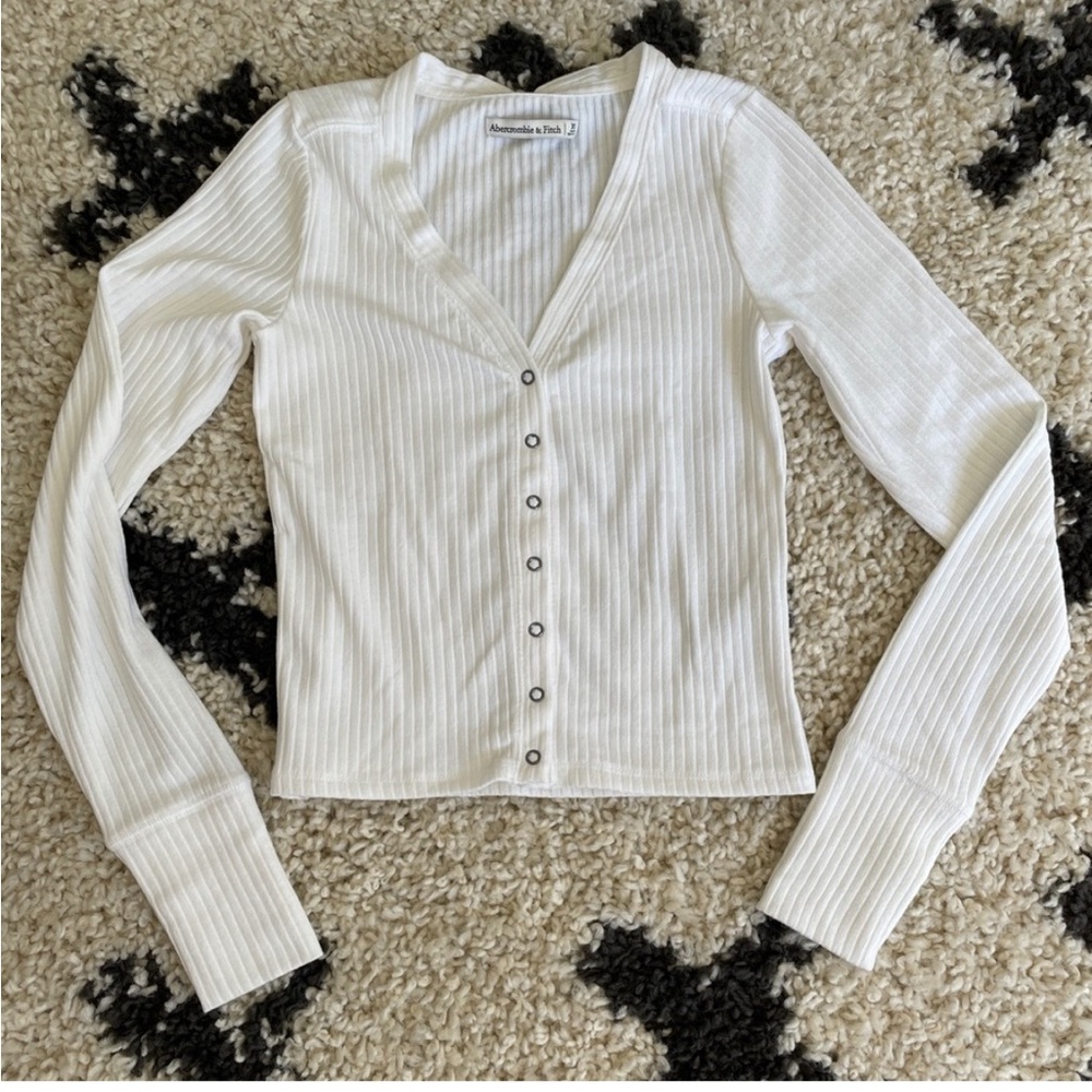Abercrombie long sleeved ribbed Henley